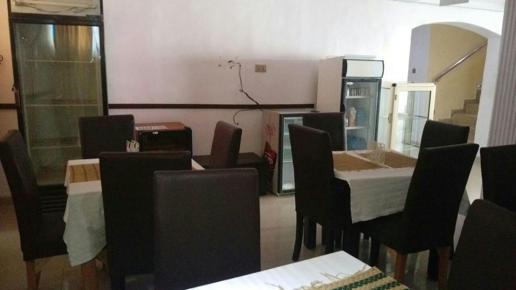 Ben Auto Hotel Lagos Exterior photo