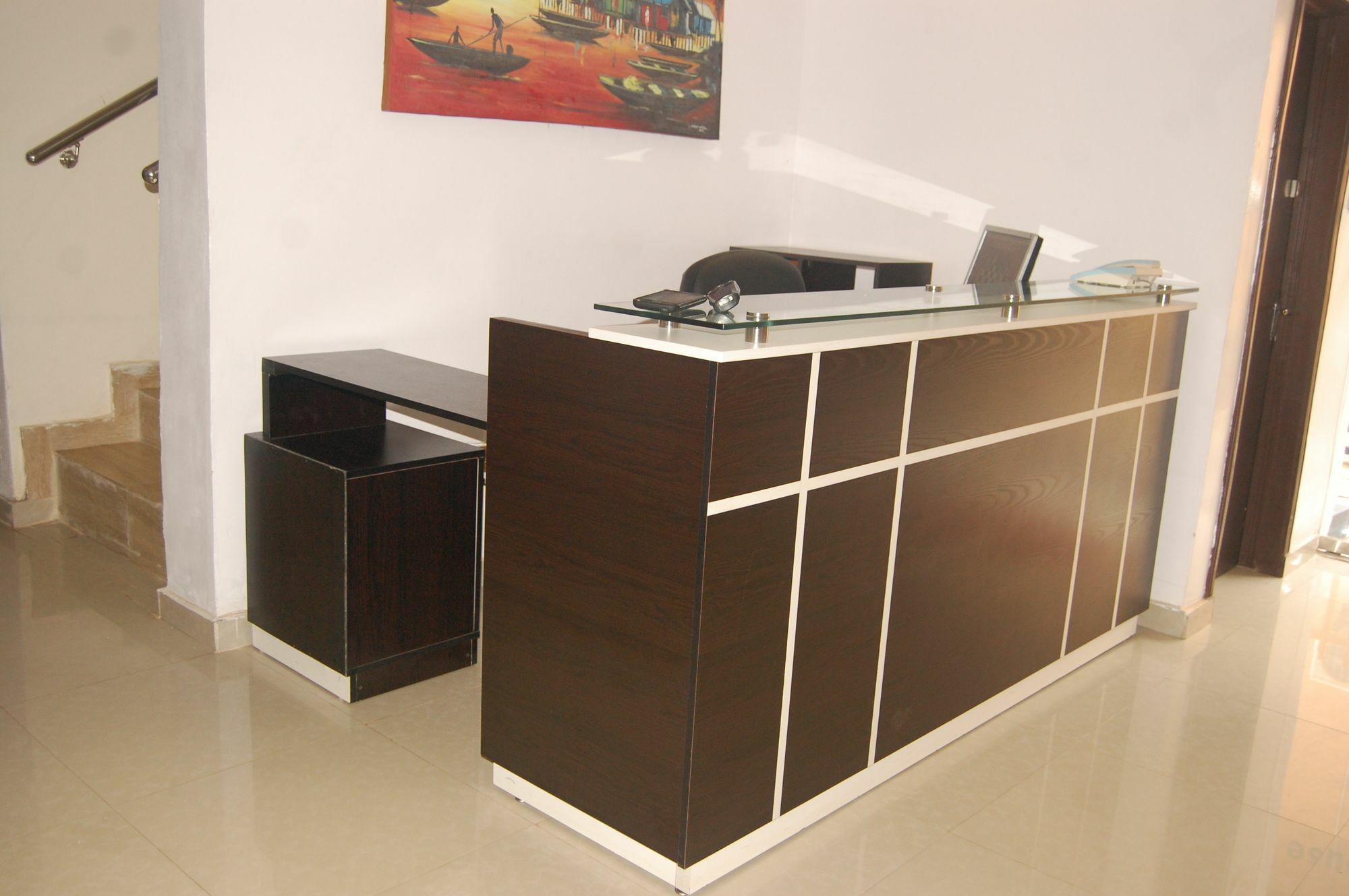 Ben Auto Hotel Lagos Exterior photo