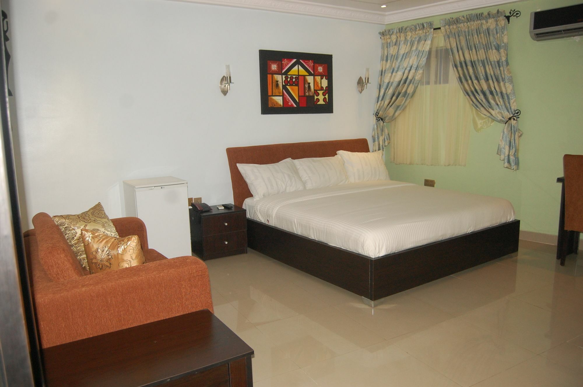 Ben Auto Hotel Lagos Exterior photo